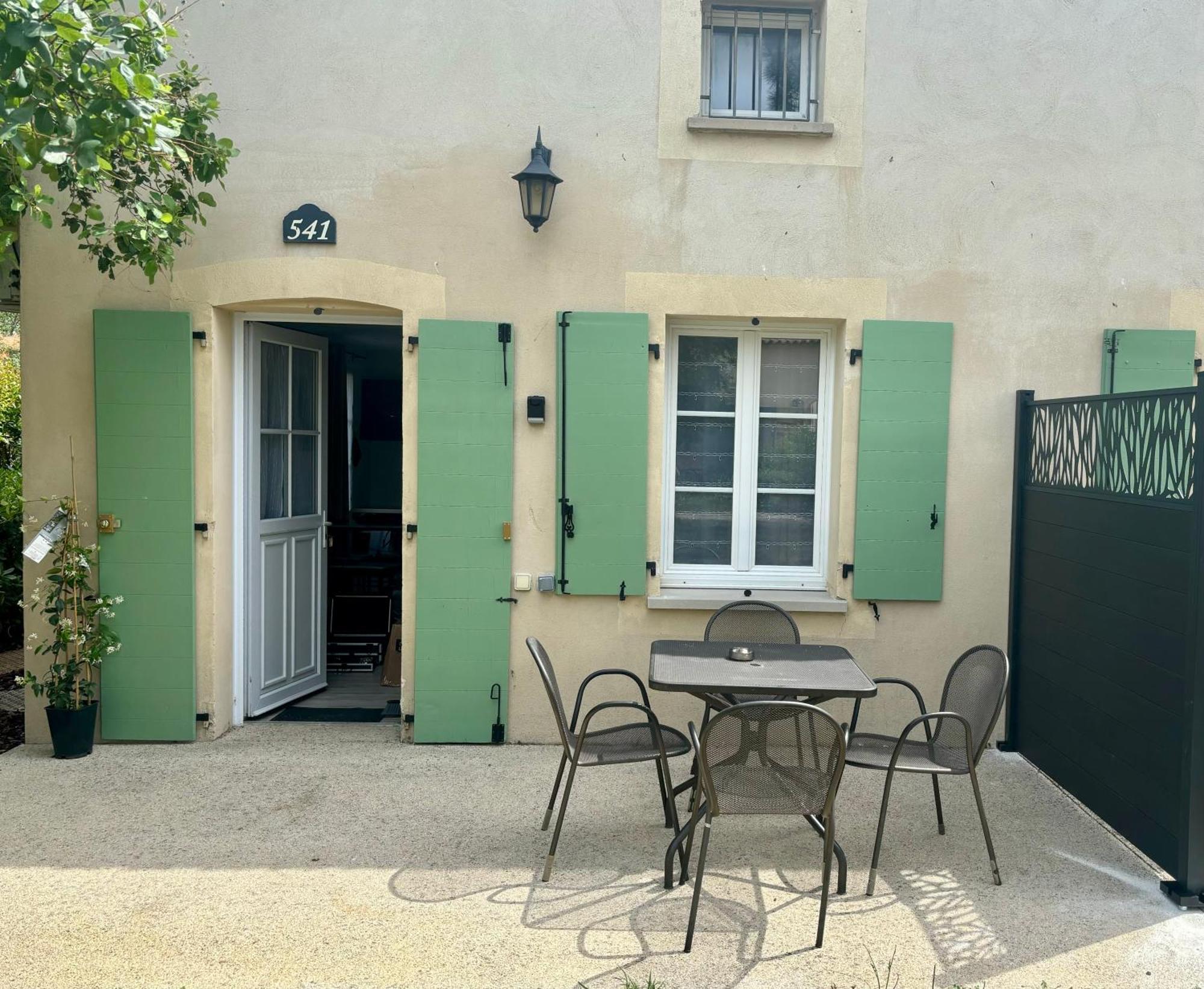 Appartement 4 Personnes 541 Les Jasses De Camargue Галларг-ле-Монтюё Экстерьер фото